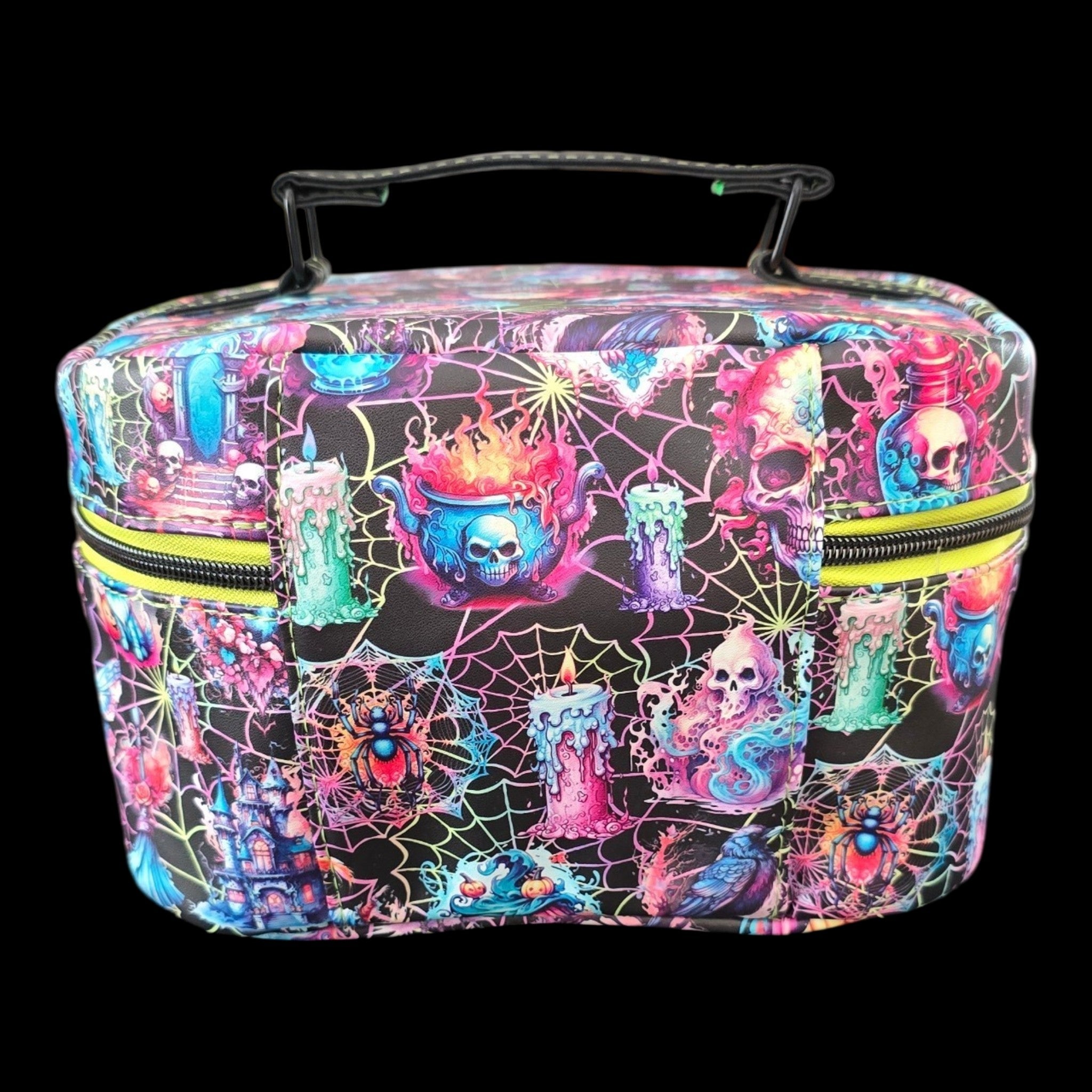 SPOOKY LISA train case
